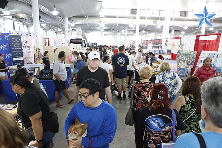 Hundreds of holiday shoppers attend Mele Kalikimaka Marketplace gift fair